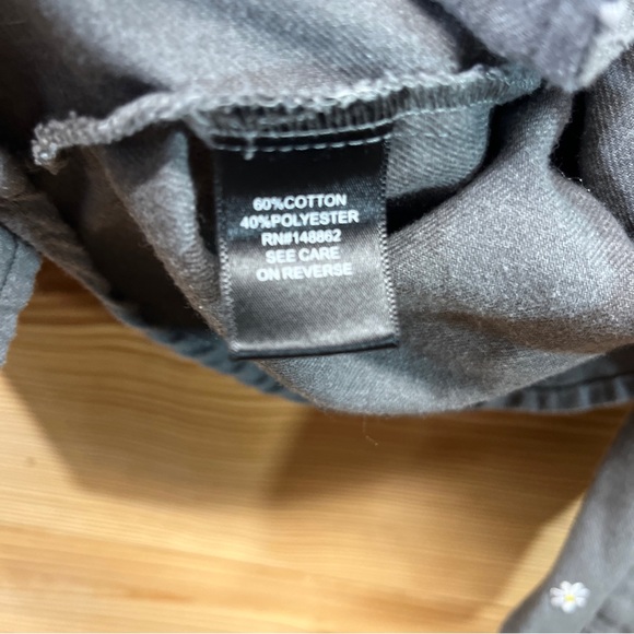 Torrid Shirt 0X Gray Flannel Button Up Daisy Embroidered Long Sleeve Cotton B89 - Picture 10 of 11